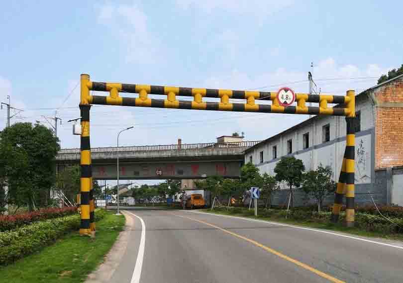 马鞍山铁路限高架