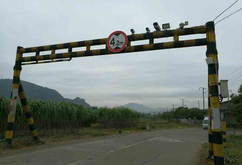 马鞍山对开式限高架